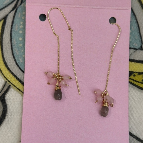 Delicate earrings made of labradorite and pink quartz. - Picture 7 of 7